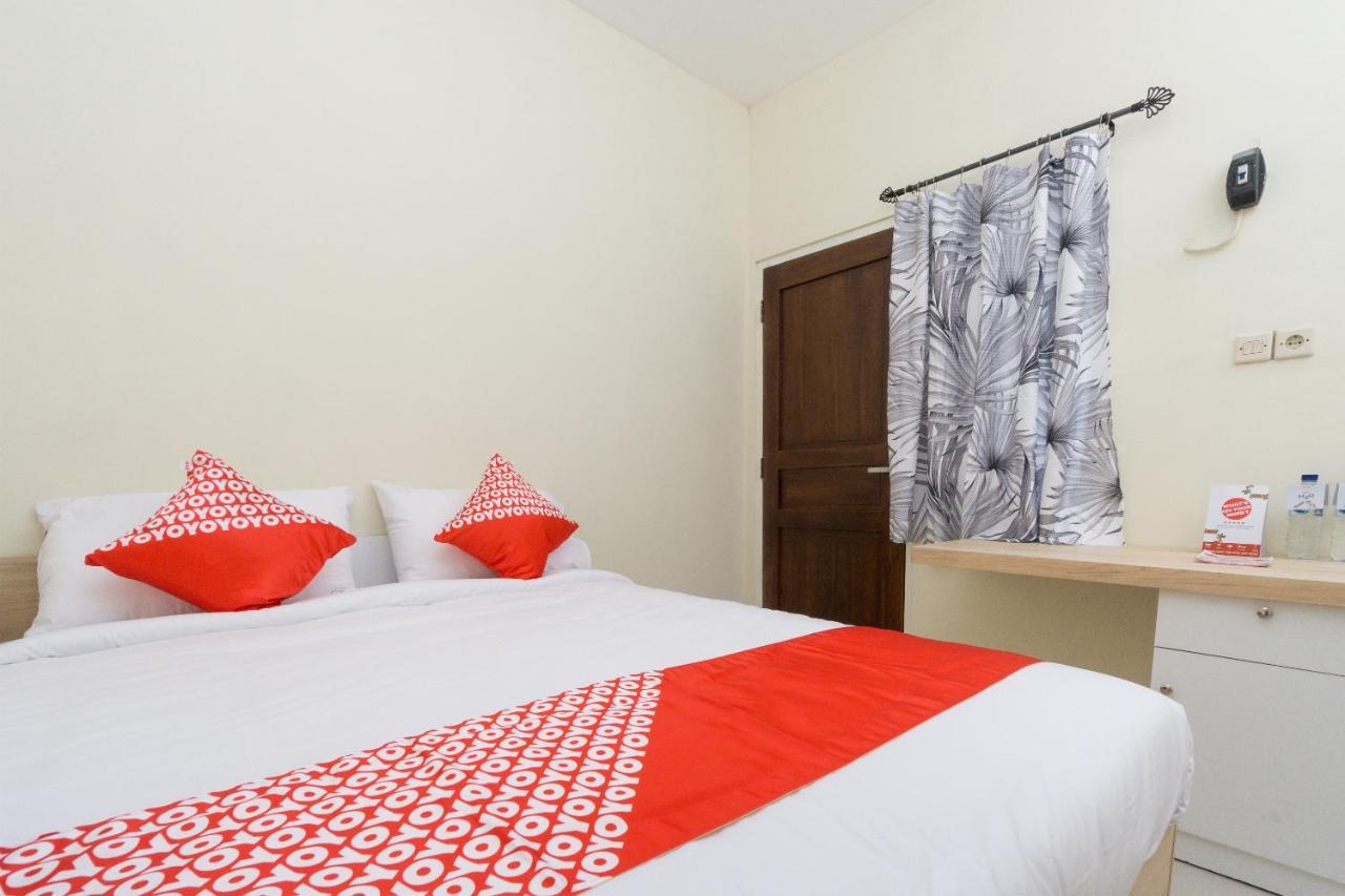Hotel Oyo 1542 Yessy Mansion Ngabean Zewnętrze zdjęcie